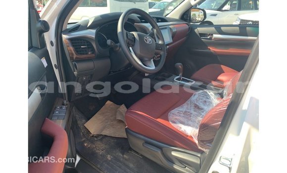 Comprar Importar Toyota Hilux Branco Carro em Import - Dubai em Bengo Province Comprar Importar Toyota Hilux Branco Carro em Import - Dubai em Bengo Province