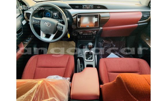 Comprar Importar Toyota Hilux Branco Carro em Import - Dubai em Bengo Province Comprar Importar Toyota Hilux Branco Carro em Import - Dubai em Bengo Province