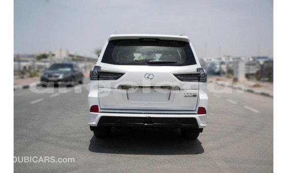 Comprar Importar Lexus LX Branco Carro em Import - Dubai em Bengo Province Comprar Importar Lexus LX Branco Carro em Import - Dubai em Bengo Province