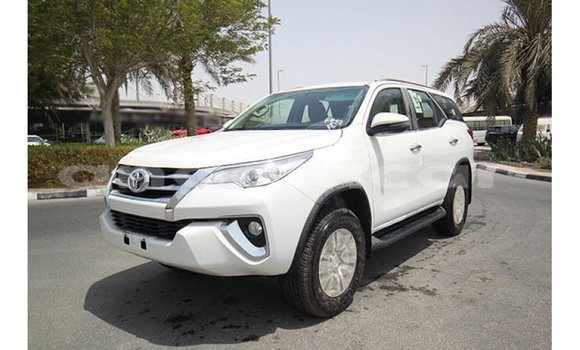Buy Import Toyota Fortuner White Car in Import - Dubai in Bengo Province Buy Import Toyota Fortuner White Car in Import - Dubai in Bengo Province