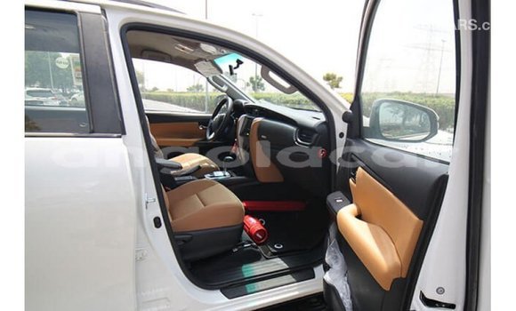 Buy Import Toyota Fortuner White Car in Import - Dubai in Bengo Province Buy Import Toyota Fortuner White Car in Import - Dubai in Bengo Province