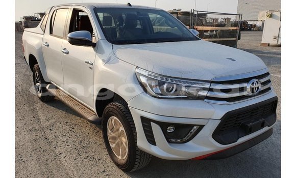 Buy Import Toyota Hilux White Car in Import - Dubai in Bengo Province Buy Import Toyota Hilux White Car in Import - Dubai in Bengo Province
