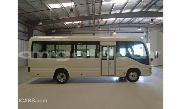 Comprar Importar Abarth 595 Branco Carro em Import - Dubai em Bengo Province Comprar Importar Abarth 595 Branco Carro em Import - Dubai em Bengo Province