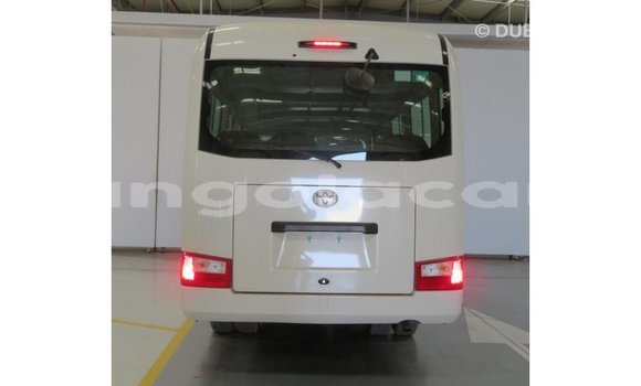Comprar Importar Toyota Coaster Branco Carro em Import - Dubai em Bengo Province Comprar Importar Toyota Coaster Branco Carro em Import - Dubai em Bengo Province