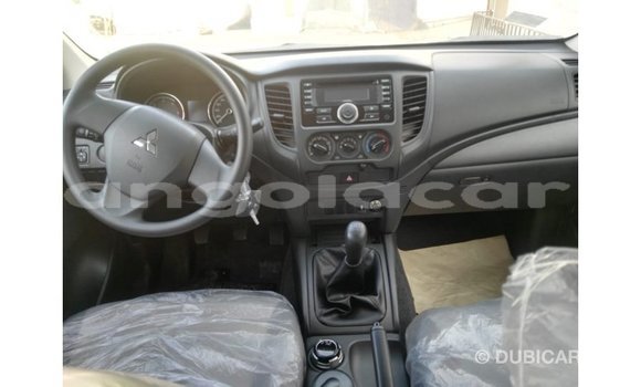 Comprar Importar Mitsubishi L200 Outro Carro em Import - Dubai em Bengo Province Comprar Importar Mitsubishi L200 Outro Carro em Import - Dubai em Bengo Province