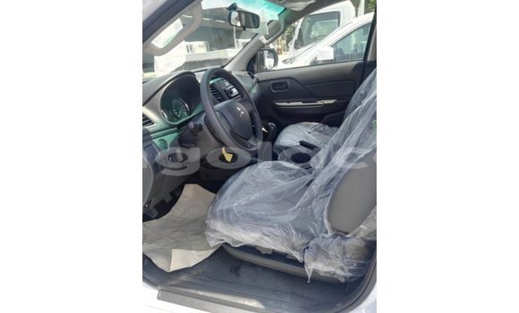 Comprar Importar Mitsubishi L200 Outro Carro em Import - Dubai em Bengo Province Comprar Importar Mitsubishi L200 Outro Carro em Import - Dubai em Bengo Province