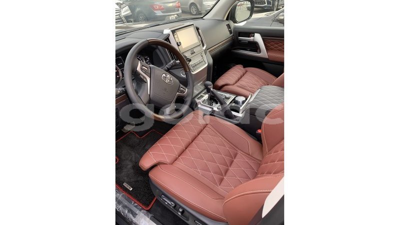 Big with watermark toyota land cruiser bengo province import dubai 5724