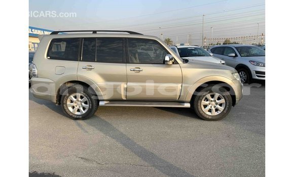 Comprar Importar Mitsubishi Pajero Outro Carro em Import - Dubai em Bengo Province Comprar Importar Mitsubishi Pajero Outro Carro em Import - Dubai em Bengo Province