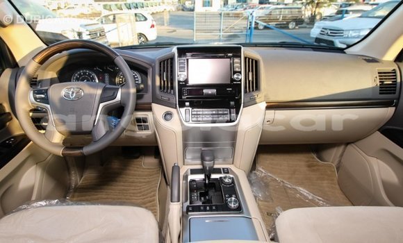 Buy Import Toyota Land Cruiser White Car in Import - Dubai in Bengo Province Buy Import Toyota Land Cruiser White Car in Import - Dubai in Bengo Province