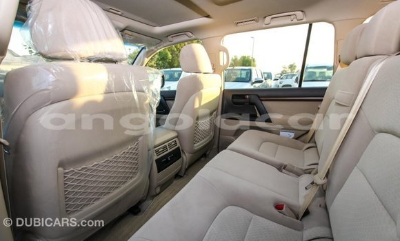 Buy Import Toyota Land Cruiser White Car in Import - Dubai in Bengo Province Buy Import Toyota Land Cruiser White Car in Import - Dubai in Bengo Province