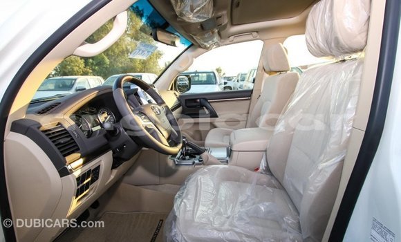 Buy Import Toyota Land Cruiser White Car in Import - Dubai in Bengo Province Buy Import Toyota Land Cruiser White Car in Import - Dubai in Bengo Province