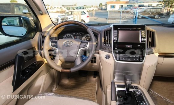 Buy Import Toyota Land Cruiser White Car in Import - Dubai in Bengo Province Buy Import Toyota Land Cruiser White Car in Import - Dubai in Bengo Province