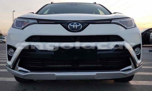 Comprar Importar Toyota RAV4 Branco Carro em Import - Dubai em Bengo Province Comprar Importar Toyota RAV4 Branco Carro em Import - Dubai em Bengo Province