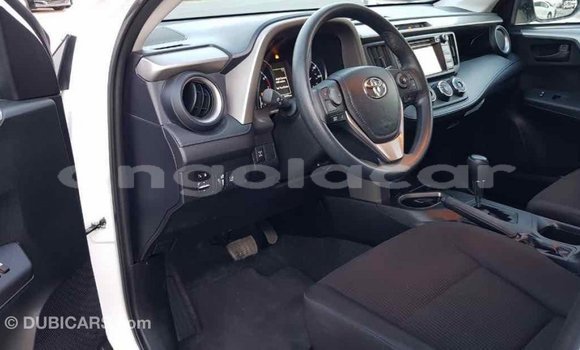 Comprar Importar Toyota RAV4 Branco Carro em Import - Dubai em Bengo Province Comprar Importar Toyota RAV4 Branco Carro em Import - Dubai em Bengo Province