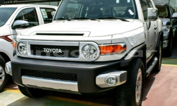 Acheter Neuf Voiture Toyota FJ Cruiser Blanc à Luanda, Province de Luanda Acheter Neuf Voiture Toyota FJ Cruiser Blanc à Luanda, Province de Luanda