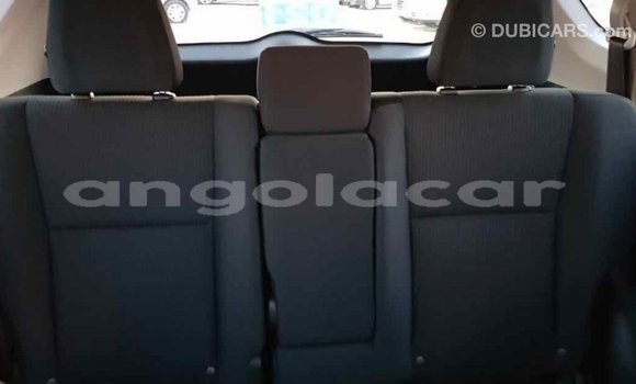 Comprar Importar Toyota RAV4 Branco Carro em Import - Dubai em Bengo Province Comprar Importar Toyota RAV4 Branco Carro em Import - Dubai em Bengo Province