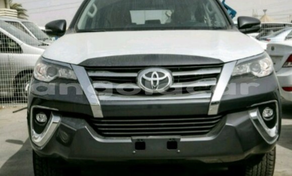 Acheter Neuf Voiture Toyota Fortuner Autre à Luanda, Province de Luanda Acheter Neuf Voiture Toyota Fortuner Autre à Luanda, Province de Luanda