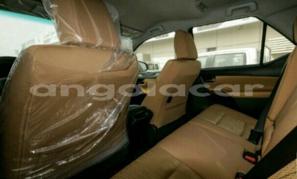 Acheter Neuf Voiture Toyota Fortuner Autre à Luanda, Province de Luanda Acheter Neuf Voiture Toyota Fortuner Autre à Luanda, Province de Luanda