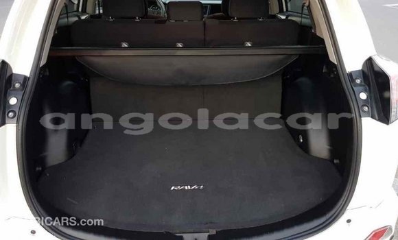 Comprar Importar Toyota RAV4 Branco Carro em Import - Dubai em Bengo Province Comprar Importar Toyota RAV4 Branco Carro em Import - Dubai em Bengo Province
