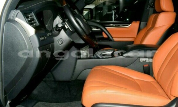 Comprar Novo Lexus LX 570 Branco Carro em Luanda em Luanda Province Comprar Novo Lexus LX 570 Branco Carro em Luanda em Luanda Province