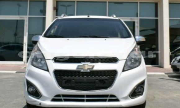 Buy New Chevrolet spark White Car in Luanda in Luanda Province Buy New Chevrolet spark White Car in Luanda in Luanda Province