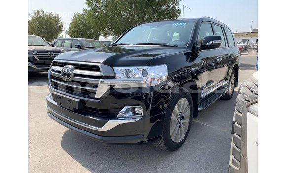 Buy Import Toyota Land Cruiser Red Car in Import - Dubai in Bengo Province Buy Import Toyota Land Cruiser Red Car in Import - Dubai in Bengo Province