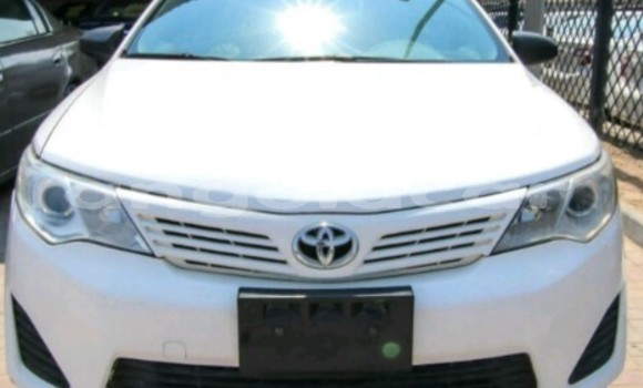 Comprar Novo Toyota Camry Branco Carro em Luanda em Luanda Province Comprar Novo Toyota Camry Branco Carro em Luanda em Luanda Province
