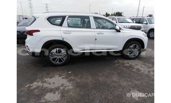 Acheter Import Voiture Hyundai Santa Fe Blanc à Import - Dubai, Province de Bengo Acheter Import Voiture Hyundai Santa Fe Blanc à Import - Dubai, Province de Bengo