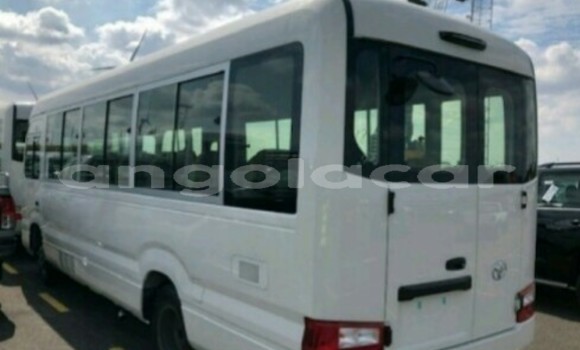 Acheter Neuf Voiture Toyota Coaster Blanc à Luanda, Province de Luanda Acheter Neuf Voiture Toyota Coaster Blanc à Luanda, Province de Luanda