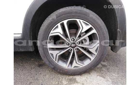 Acheter Import Voiture Hyundai Santa Fe Blanc à Import - Dubai, Province de Bengo Acheter Import Voiture Hyundai Santa Fe Blanc à Import - Dubai, Province de Bengo