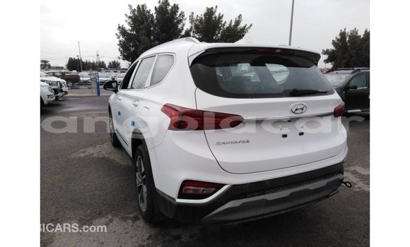 Acheter Import Voiture Hyundai Santa Fe Blanc à Import - Dubai, Province de Bengo Acheter Import Voiture Hyundai Santa Fe Blanc à Import - Dubai, Province de Bengo