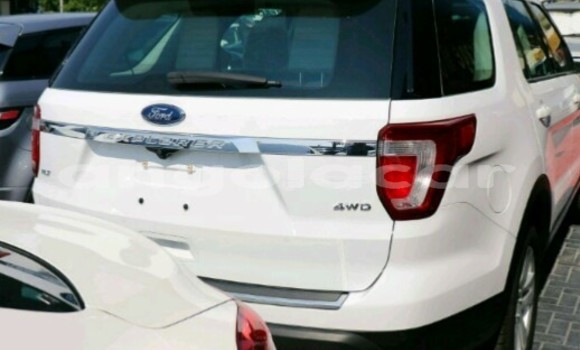 Comprar Novo Ford Explorer Branco Carro em Luanda em Luanda Province Comprar Novo Ford Explorer Branco Carro em Luanda em Luanda Province