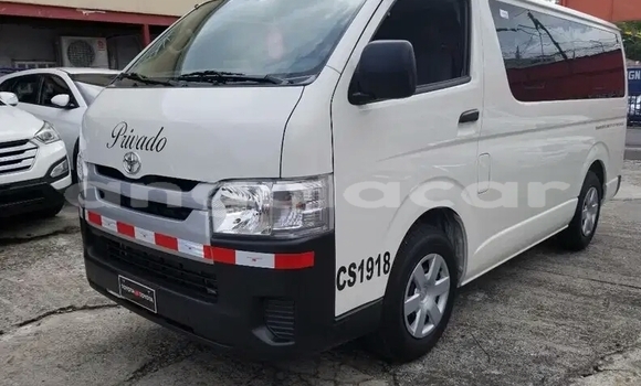 Comprar Novo Toyota Hiace Branco Carro em Luena em Moxico Comprar Novo Toyota Hiace Branco Carro em Luena em Moxico