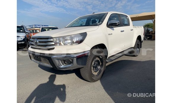 Comprar Importar Toyota Hilux Branco Carro em Import - Dubai em Bengo Province Comprar Importar Toyota Hilux Branco Carro em Import - Dubai em Bengo Province