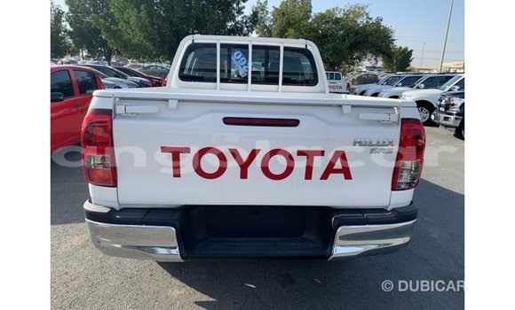 Comprar Importar Toyota Hilux Branco Carro em Import - Dubai em Bengo Province Comprar Importar Toyota Hilux Branco Carro em Import - Dubai em Bengo Province