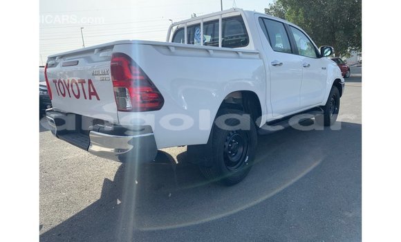 Comprar Importar Toyota Hilux Branco Carro em Import - Dubai em Bengo Province Comprar Importar Toyota Hilux Branco Carro em Import - Dubai em Bengo Province