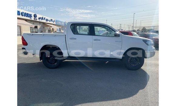Comprar Importar Toyota Hilux Branco Carro em Import - Dubai em Bengo Province Comprar Importar Toyota Hilux Branco Carro em Import - Dubai em Bengo Province