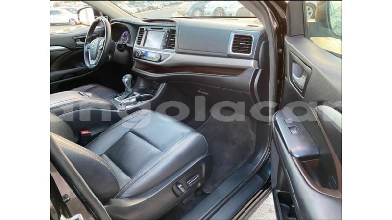 Big with watermark toyota highlander bengo province import dubai 5914