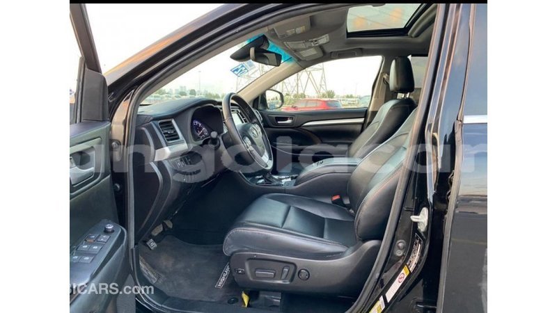 Big with watermark toyota highlander bengo province import dubai 5914