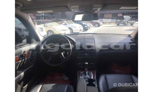 Buy Import Mercedes-Benz 190 (W201) Black Car in Import - Dubai in Bengo Province Buy Import Mercedes-Benz 190 (W201) Black Car in Import - Dubai in Bengo Province