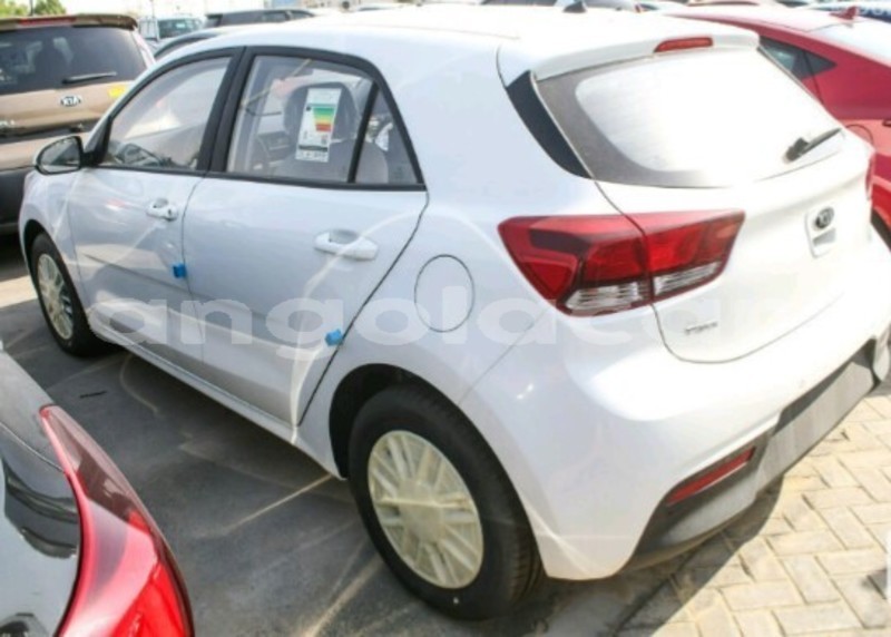 Big with watermark kia rio luanda province luanda 5916