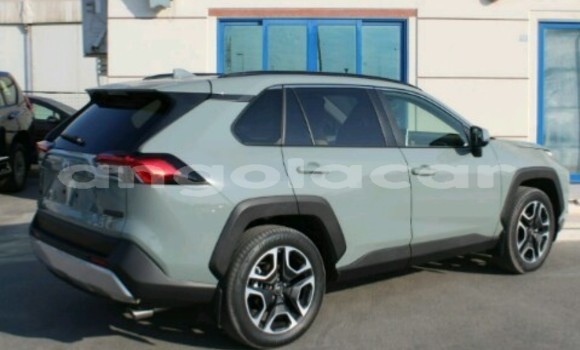 Comprar Novo Toyota RAV4 Outro Carro em Luanda em Luanda Province Comprar Novo Toyota RAV4 Outro Carro em Luanda em Luanda Province