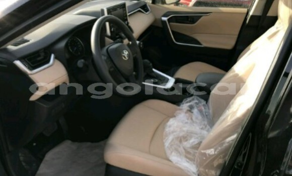 Comprar Novo Toyota RAV4 Preto Carro em Luanda em Luanda Province Comprar Novo Toyota RAV4 Preto Carro em Luanda em Luanda Province