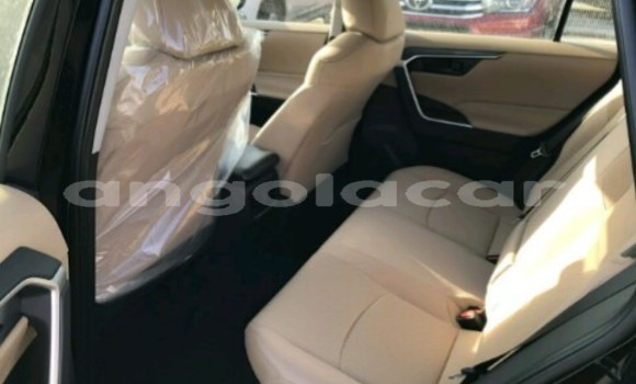 Comprar Novo Toyota RAV4 Preto Carro em Luanda em Luanda Province Comprar Novo Toyota RAV4 Preto Carro em Luanda em Luanda Province