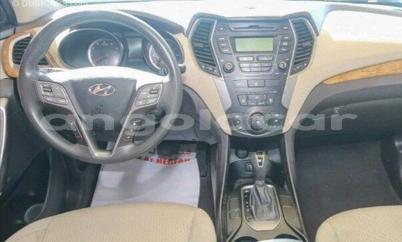Buy Used Hyundai Santa Fe Red Car in Luanda in Luanda Province Buy Used Hyundai Santa Fe Red Car in Luanda in Luanda Province