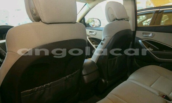 Buy Used Hyundai Santa Fe Red Car in Luanda in Luanda Province Buy Used Hyundai Santa Fe Red Car in Luanda in Luanda Province