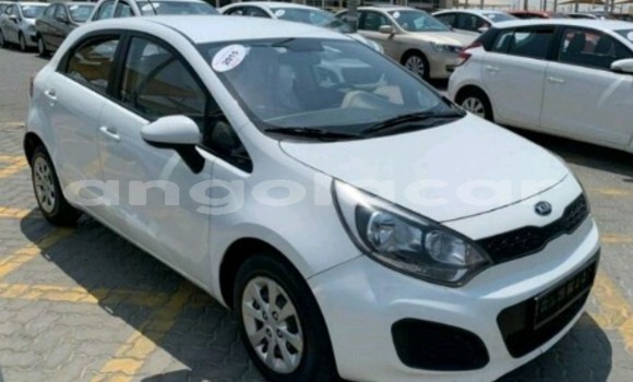 Buy Used Kia rio White Car in Luanda in Luanda Province Buy Used Kia rio White Car in Luanda in Luanda Province