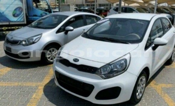 Buy Used Kia rio White Car in Luanda in Luanda Province Buy Used Kia rio White Car in Luanda in Luanda Province