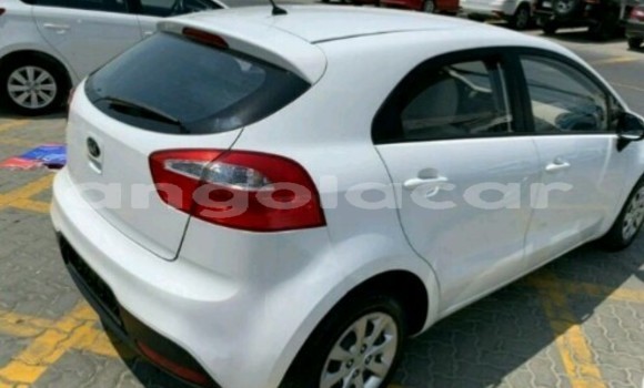 Buy Used Kia rio White Car in Luanda in Luanda Province Buy Used Kia rio White Car in Luanda in Luanda Province