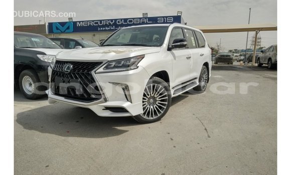 Comprar Importar Lexus LX Branco Carro em Import - Dubai em Bengo Province Comprar Importar Lexus LX Branco Carro em Import - Dubai em Bengo Province